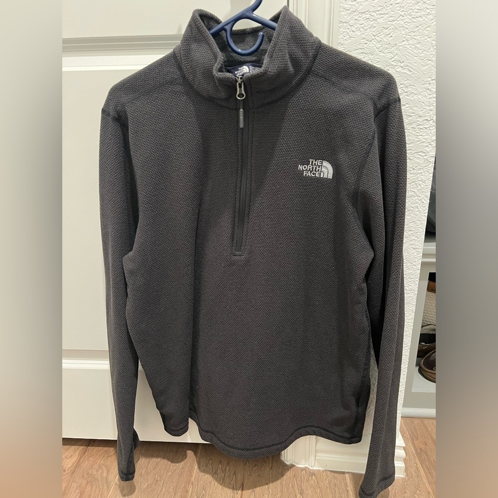 North Face Men’s pullover